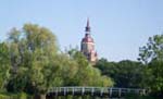 Blick vom Knieperteich auf die Marienkirche in Stralsund